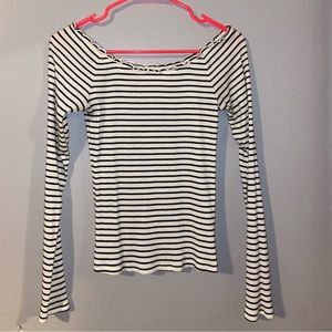 Off the shoulder long sleeve